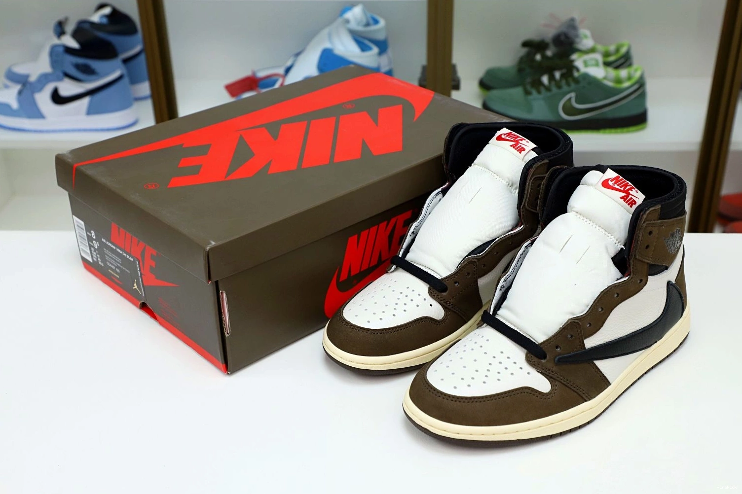 RETRO 'MOCHA' AIR HIGH 1 SCOTT X TRAVIS OG JORDAN 0206